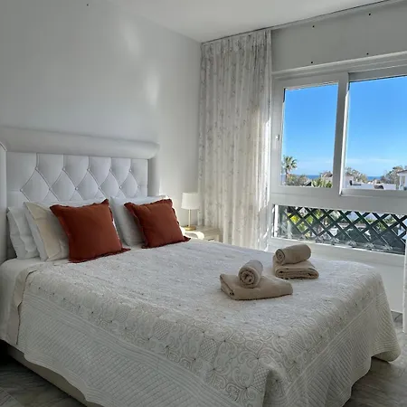 Lorcrimar Iii With Sea Views, Pool, Paddle Courts And Parking ماربيا