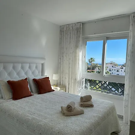 شقة Lorcrimar Iii With Sea Views, Pool, Paddle Courts And Parking