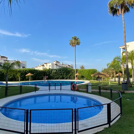 Lorcrimar Iii With Sea Views, Pool, Paddle Courts And Parking ماربيا